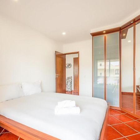 Guestready - Glowing Hideaway In Almada Room photo