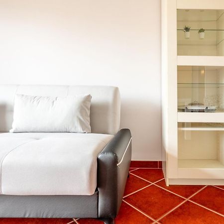 Guestready - Glowing Hideaway In Almada Room photo