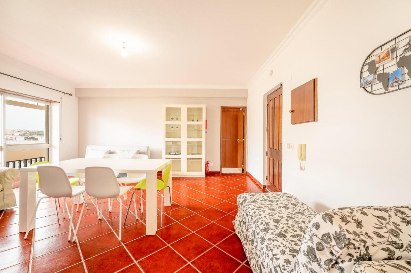 Guestready - Glowing Hideaway In Almada Room photo