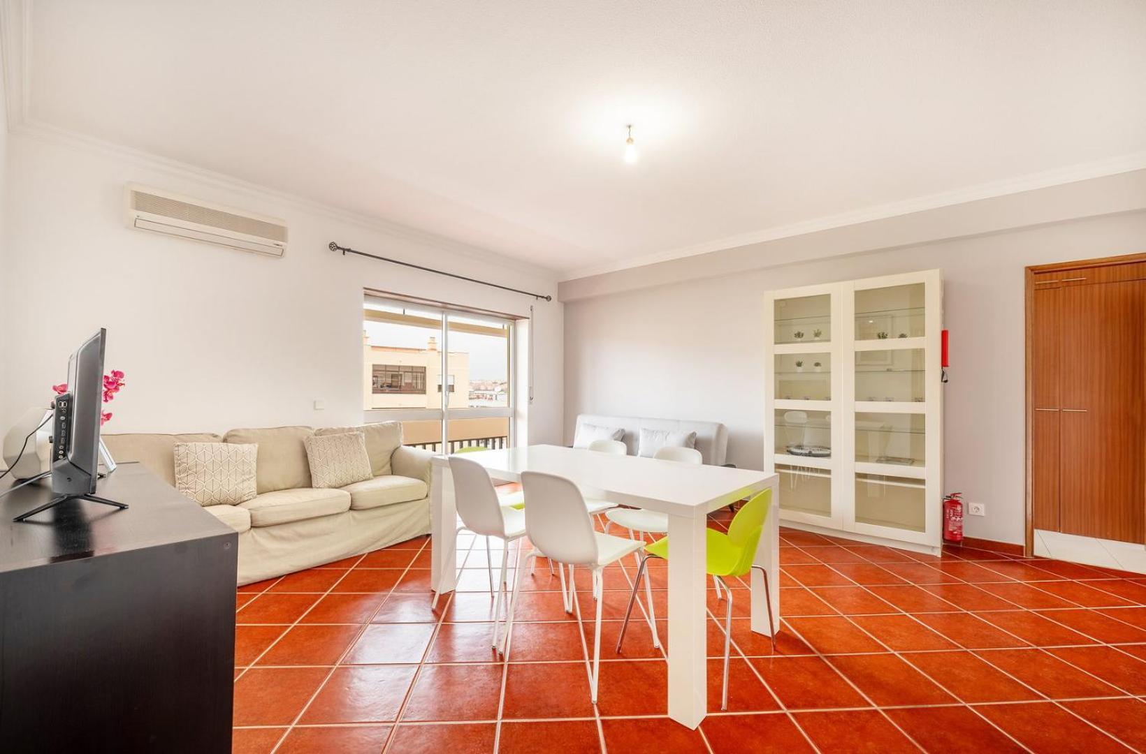 Guestready - Glowing Hideaway In Almada Room photo