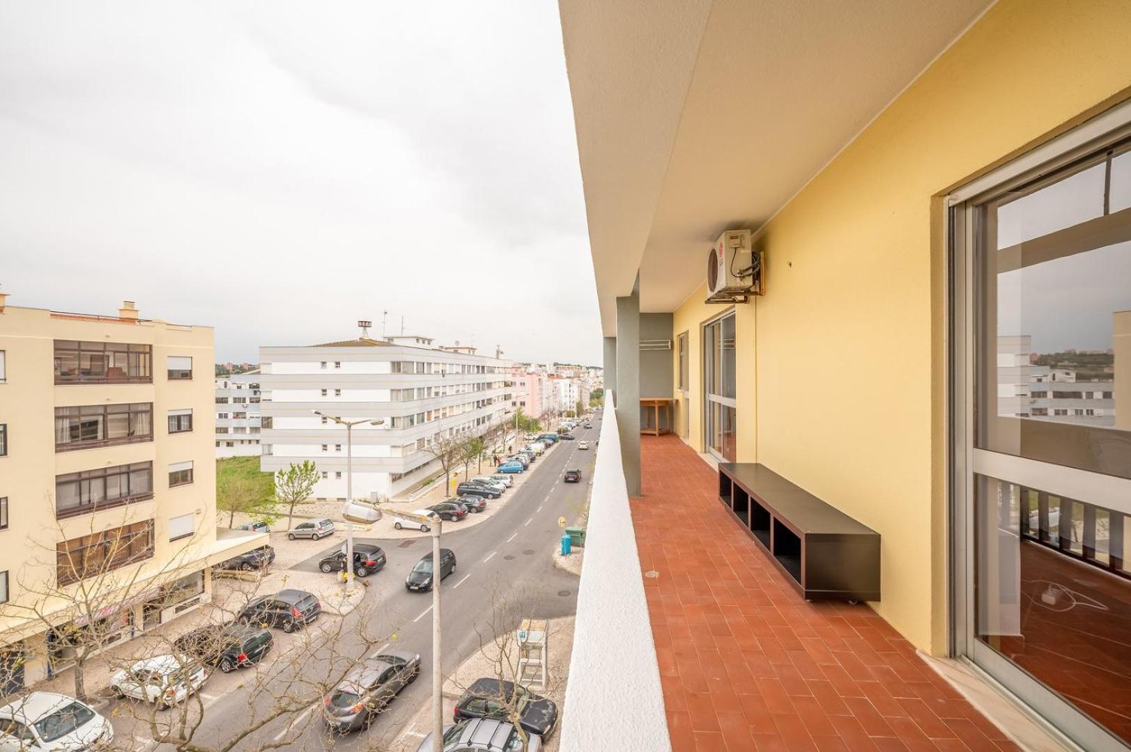 Guestready - Glowing Hideaway In Almada Room photo