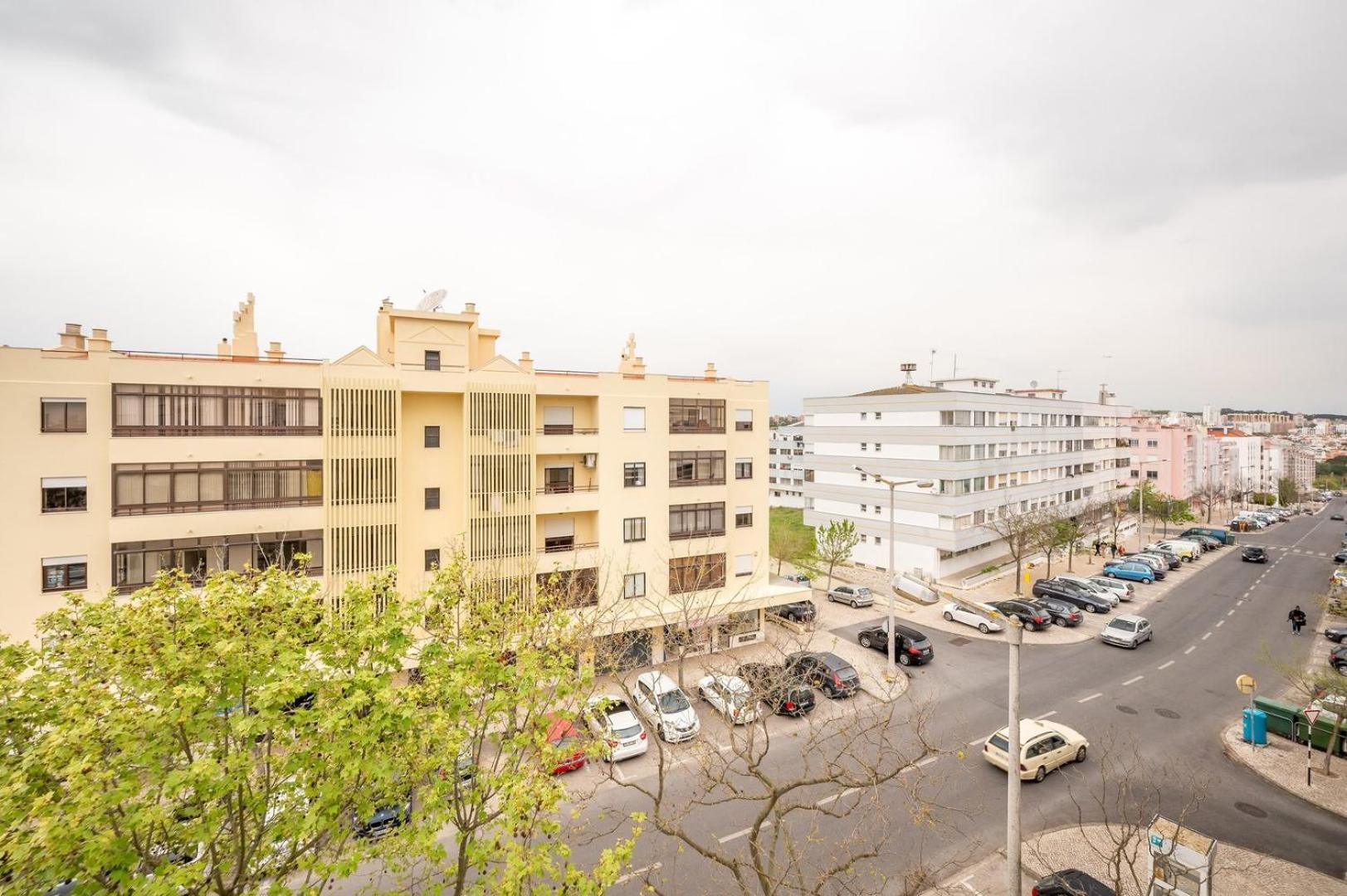 Guestready - Glowing Hideaway In Almada Room photo